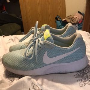 Baby blue roshes